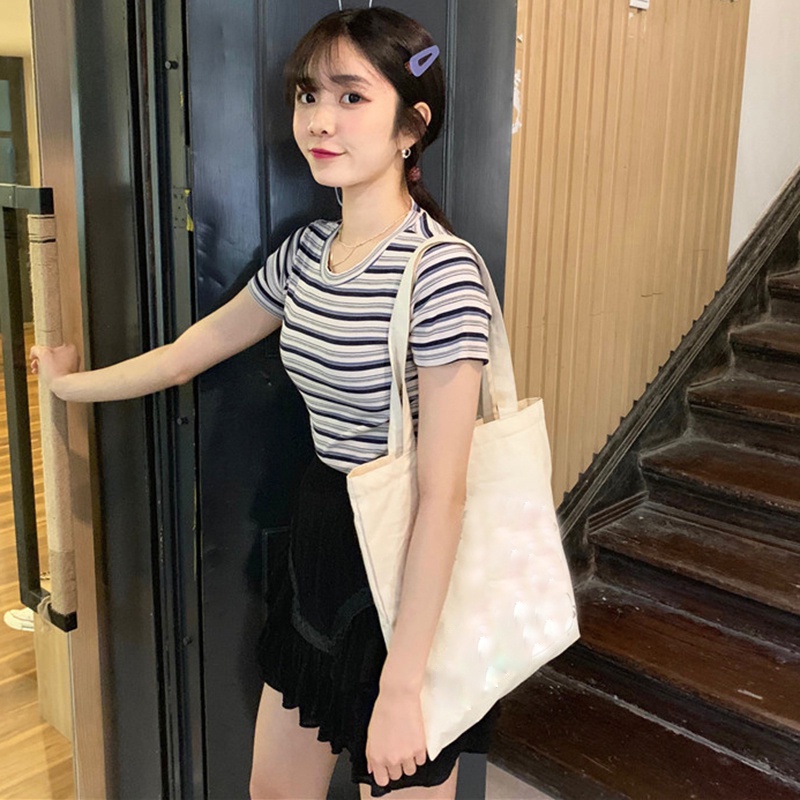 Áo croptop tay ngắn cổ tròn họa tiết kẻ sọc cho phái nữ