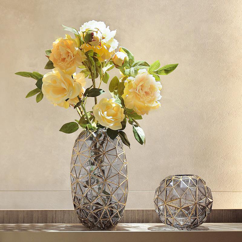 Bình hoa thuỷ tinh trang trí Diamond kiểu dáng sang trọng quý phái