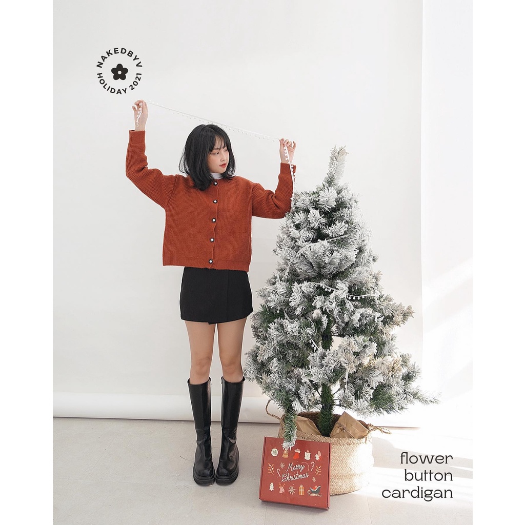 Naked by V - Áo khoác len Flower Button Cardigan