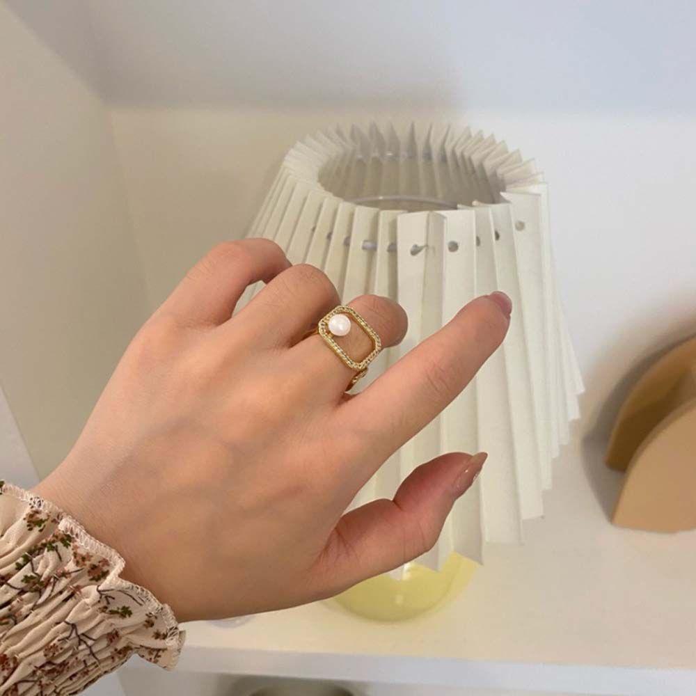 Nhẫn Kim Loại Mặt Vuông Sang Trọng VANES1