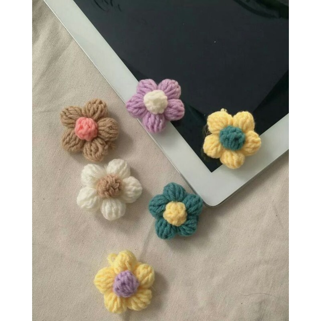 Hoa len cài túi, áo