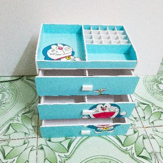 Tủ chia đồ cho bé đô rê mon 4 tầng