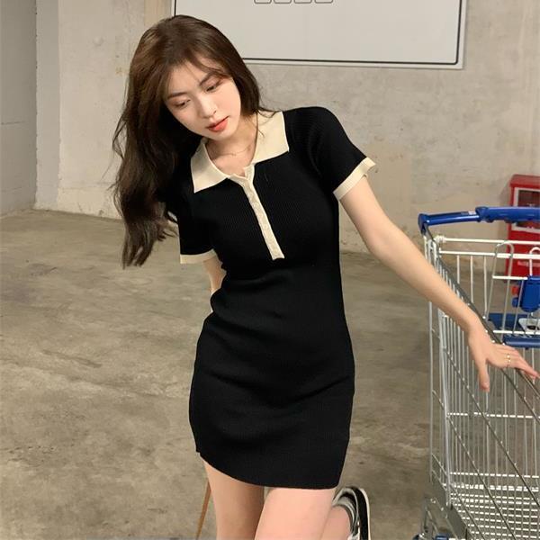 Đầm Ôm Một Hàng Nút Cài Nhỏ Nhẹ Nhàng Sang Trọng Niche Thời Trang Mùa Hè