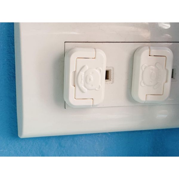 Nút Bịt Ổ Điện Mặt Gấu 2 Chân 3 Chân Chống Giật Chống Cháy An Toàn Cho Bé