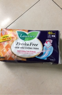 Băng Vệ Sinh Laurier Fresh & Free
