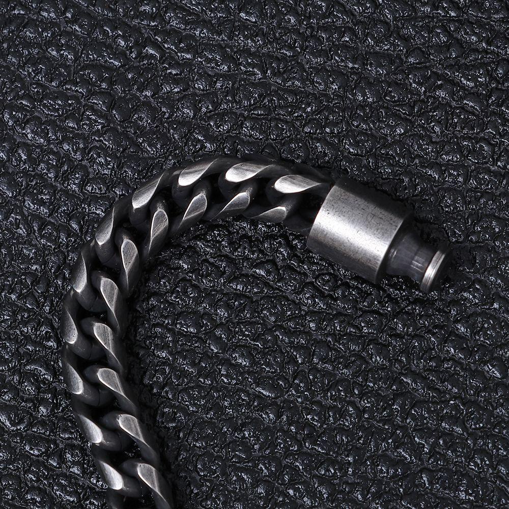 Vòng Tay BORAG Màu Đen Cá Tính Cho Nam