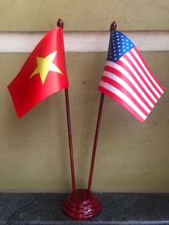 Cờ để bàn Việt Nam - Mỹ