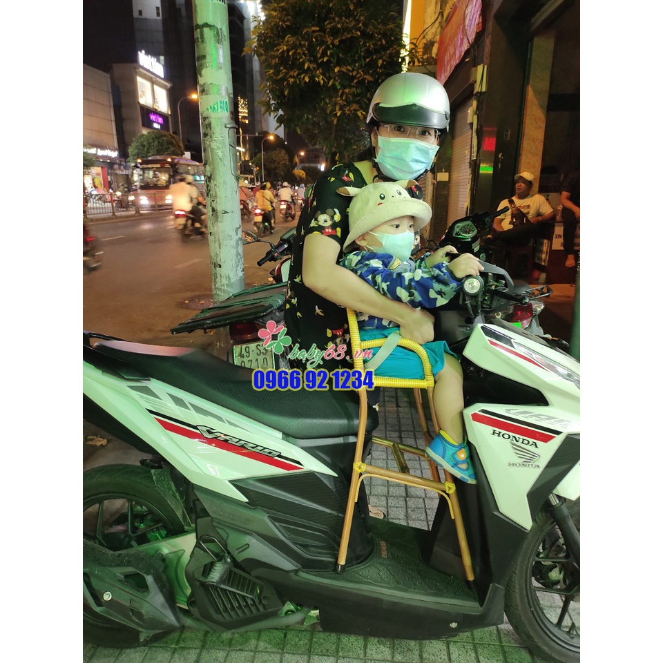 Ghế đi xe máy bằng mây ( vision )