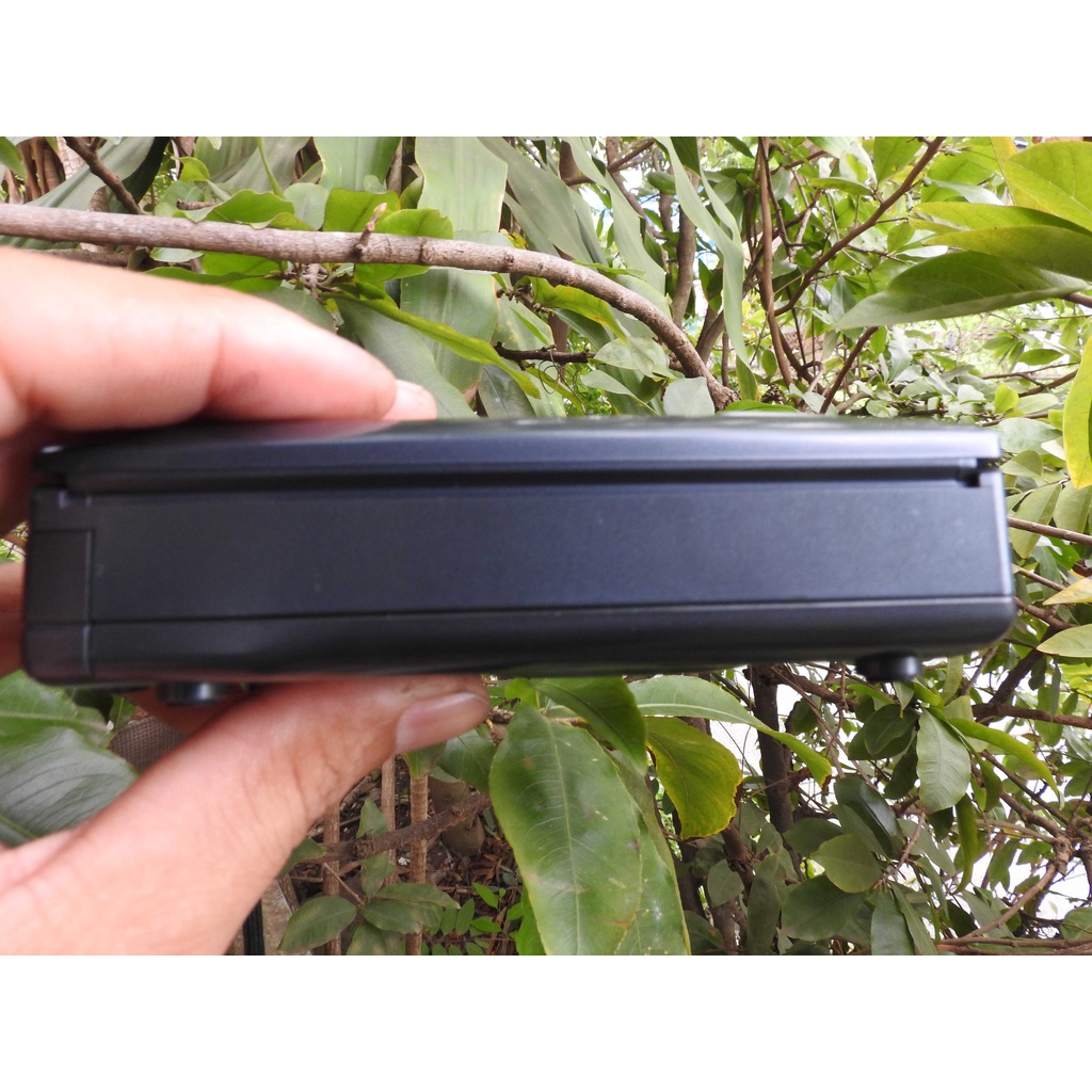 Máy nghe nhạc Cassette Sanyo MR-57 có loa ngoài máy còn khá đẹp có 3 chế độ phát nhạc