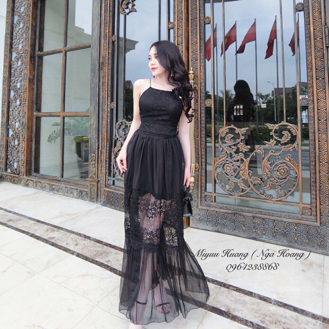 Đầm maxi đen phối ren 2 dây cổ yếm