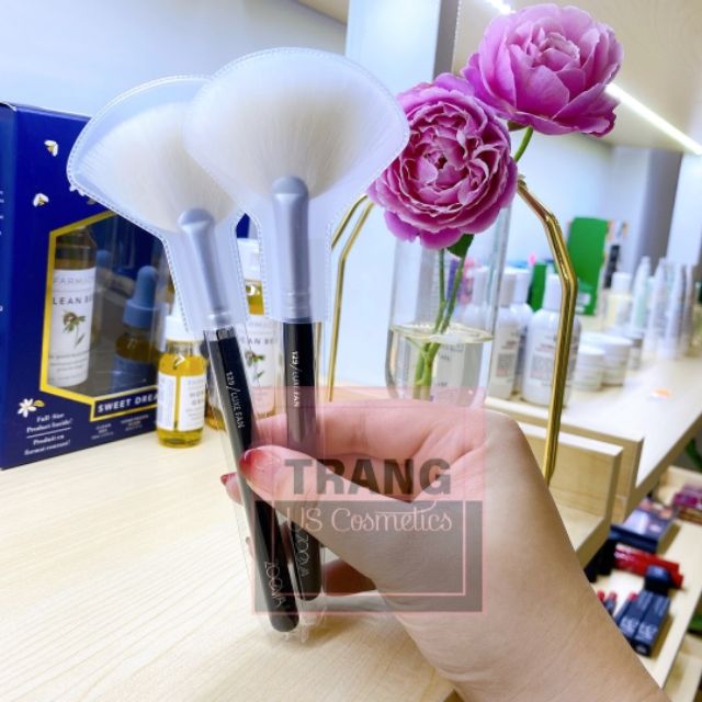 [ ZOEVA ]
Cọ trang điểm 129 LUXE FAN BRUSH