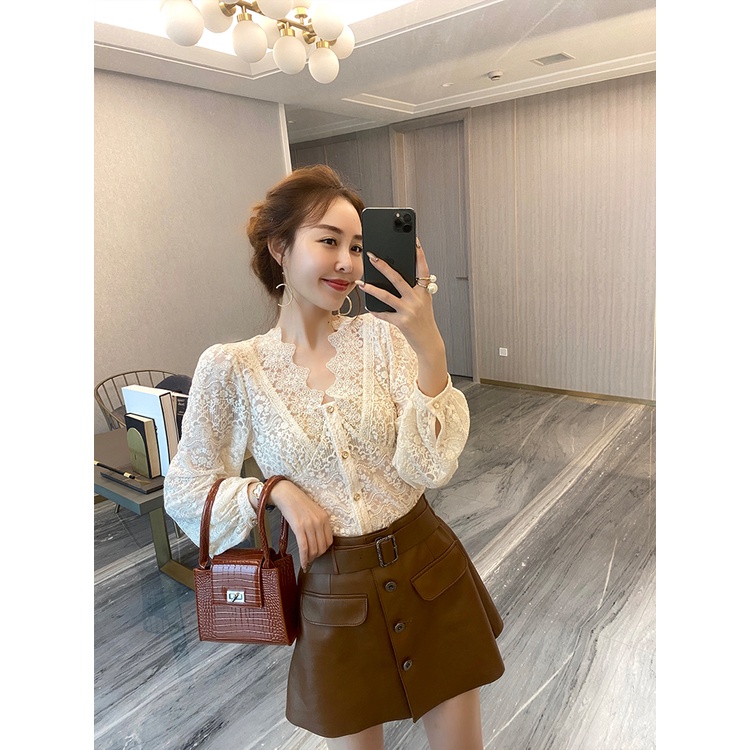 Áo sơ mi cổ viền ren sang trọng nữ tính, vô cùng tinh tế