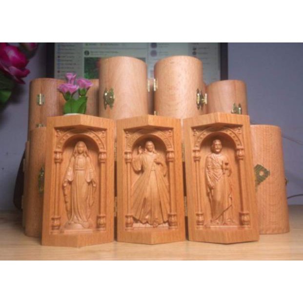 Bàn thờ Công Giáo mini để bàn gỗ Beech nhập khẩu - Mẫu Lòng Thương Xót Chúa - Quà tặng Công Giáo ý nghĩa
