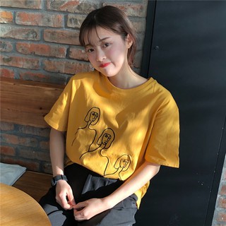 Áo thun vàng mix họa tiết đơn giản