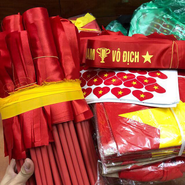 CỜ TỔ QUỐC PHỤC VỤ ANH EM ĐI BÃO SIÊU RẺ CHẤT LƯỢNG