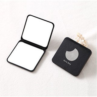 Gương trang điểm mini hàn quốc loveday