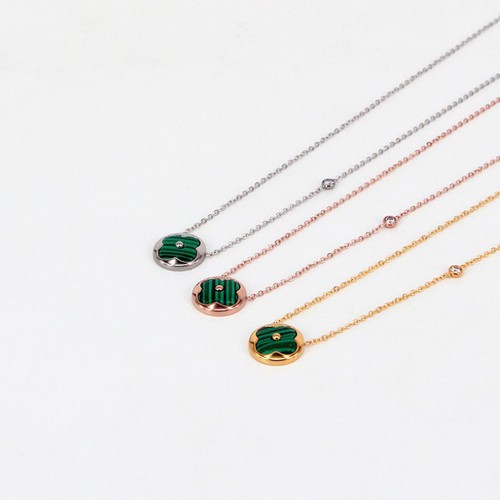 Dây Chuyền Mặt Hoa Văn 4 Lá Titan Ko Rỉ TT 3225