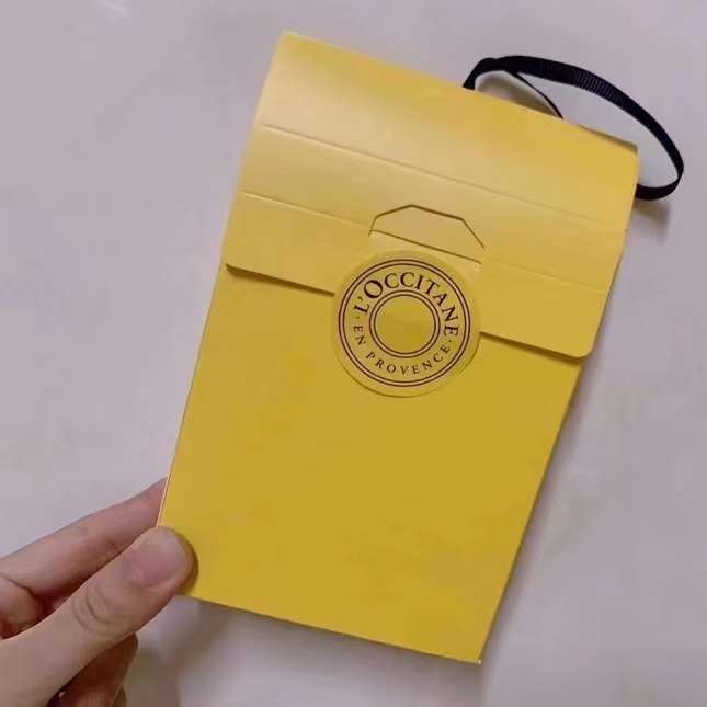 Set 2 Tuýp Kem Dưỡng Da Tay Và Son Dưỡng Môi L 'Occitane