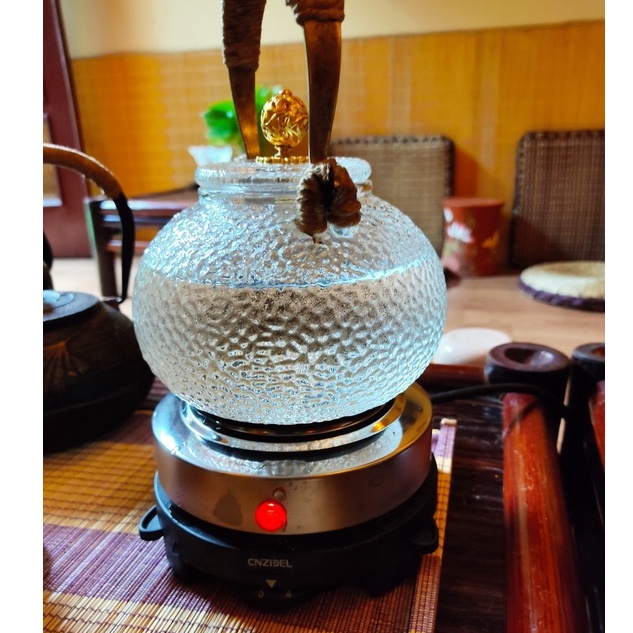 Ấm thủy tinh nấu nước pha trà siêu chịu nhiệt 700ml