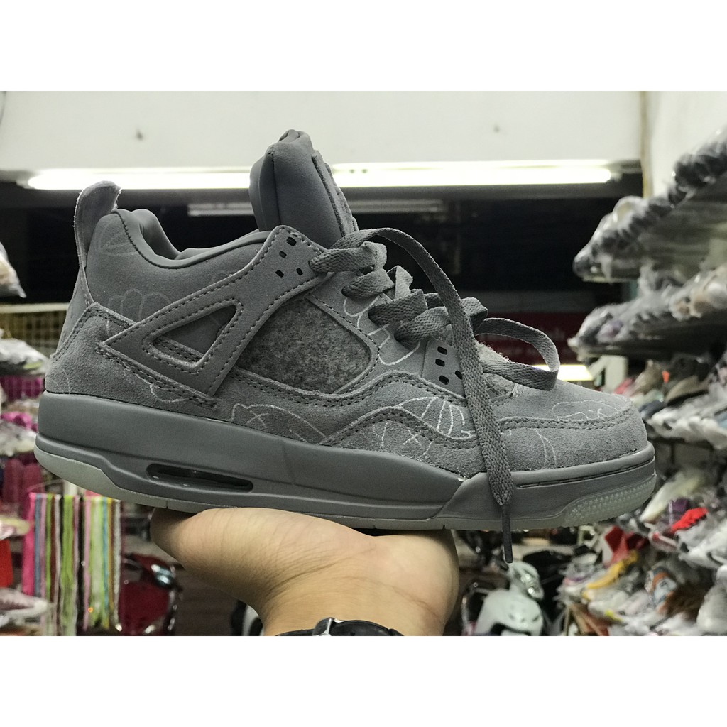 Jordan 4 màu nâu đất