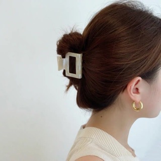 Kẹp tóc style Hàn Quốc vuông