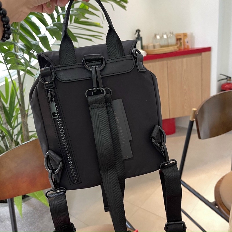 TNS - Balo mini  F•21 mini Backpack--tone đen classic siêu trendy