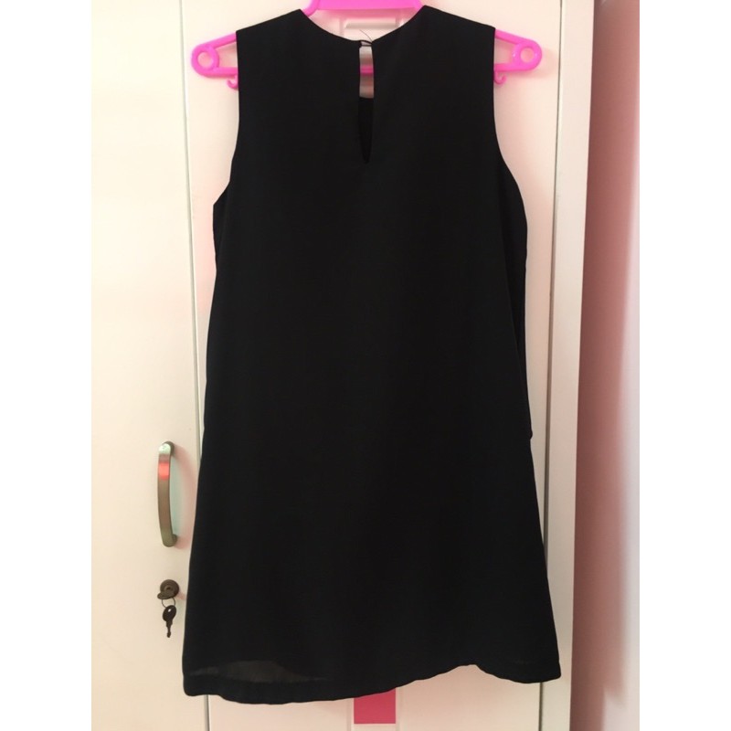 Thanh lý đầm Hnoss màu đen - Size M