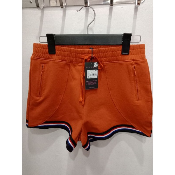 Quần sooc lẻ winny giảm còn 119000đ