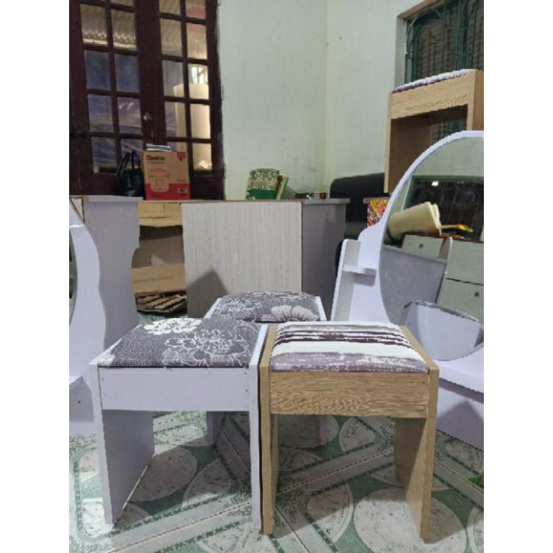GHẾ ĐÔN BÀN TRANG ĐIỂM