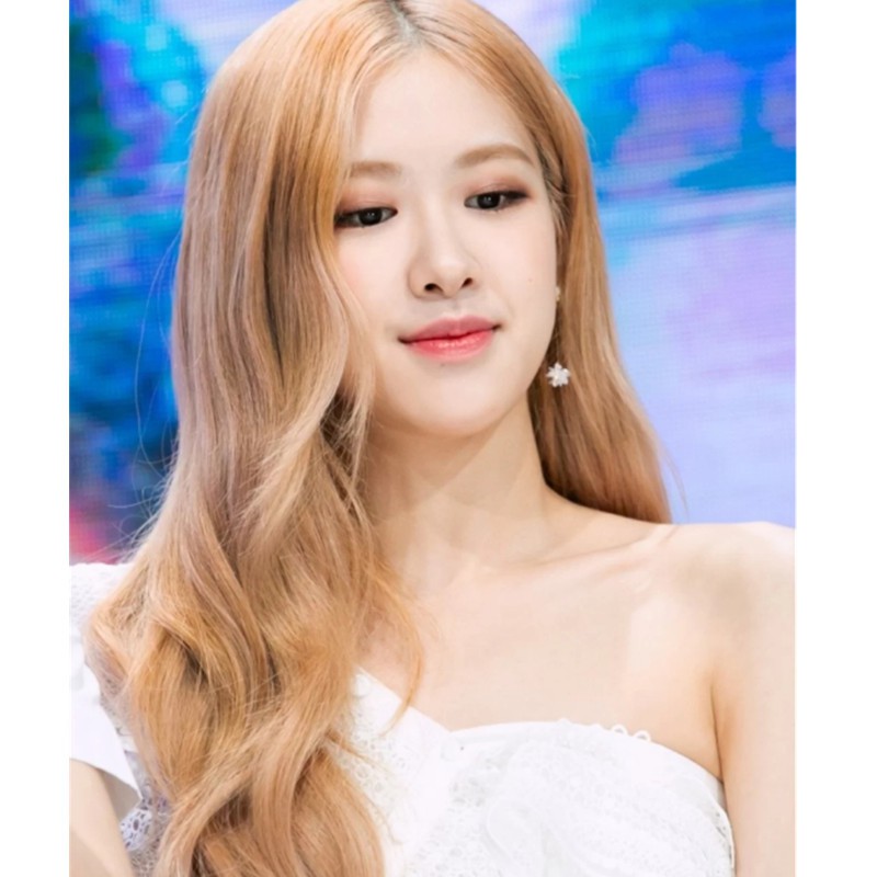 Set áo trắng và quần trắng Rose Blackpink