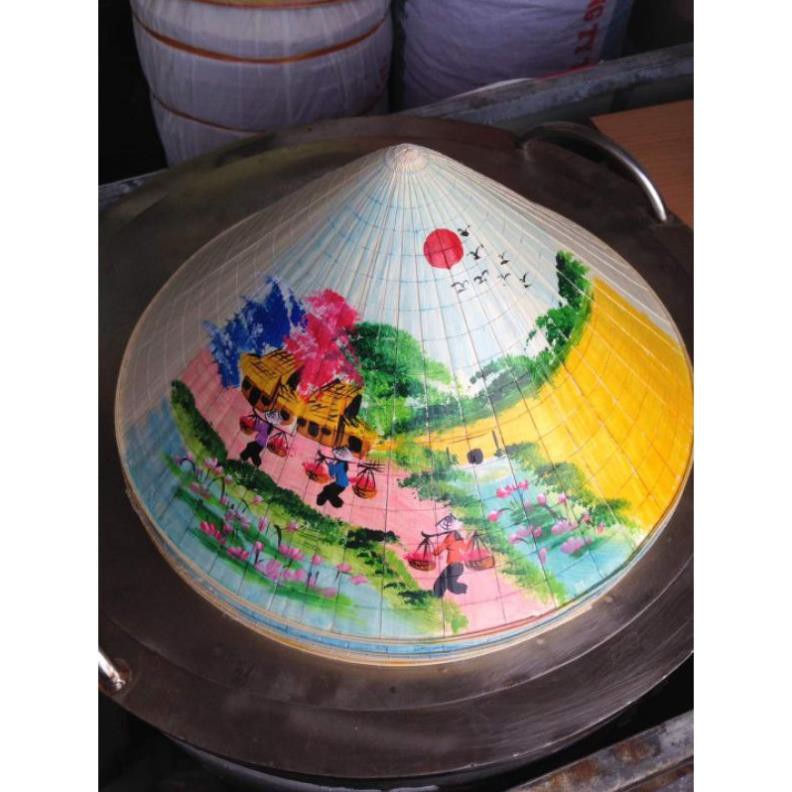 Nón lá có họa tiết