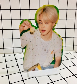 Tượng standee BTS để bàn
