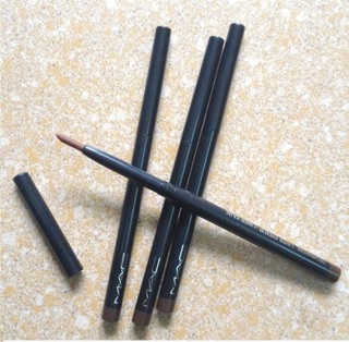 Sale 35% Chì kẻ mắt vặn MAC