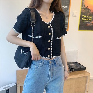 ÁO CROPTOP PHỐI VIỀN KẺ KHUY VÀNG