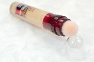 KEM NỀN MAYBELLINE INSTANT AGE REWIND ERASER TREATMENT MAKE-UP