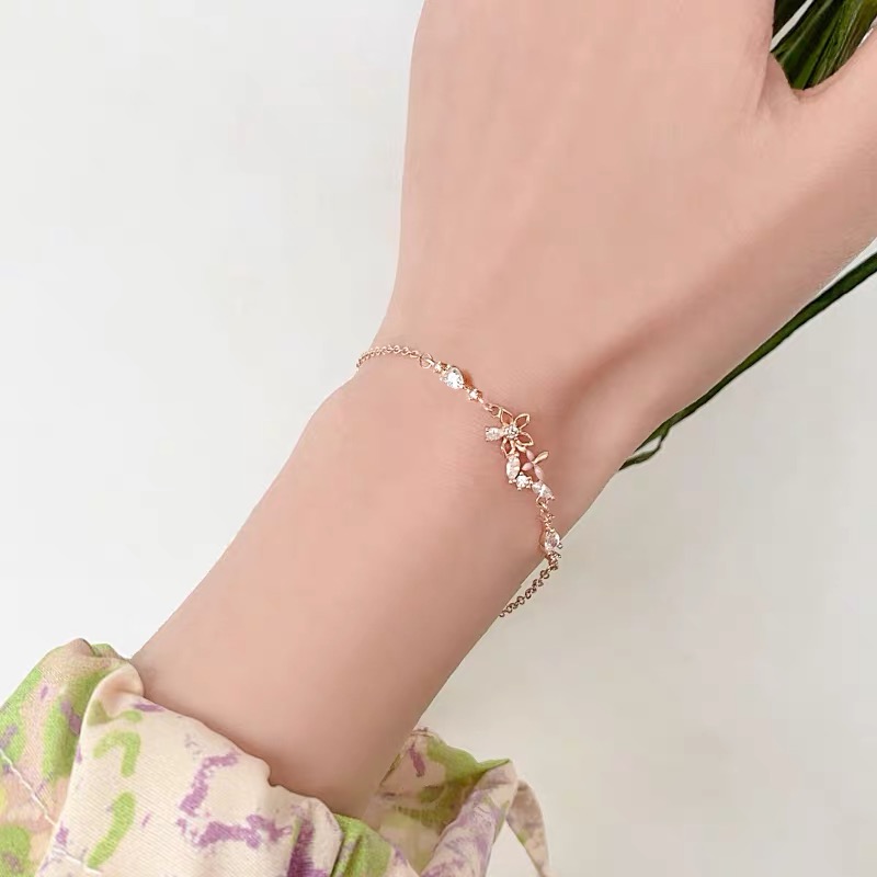 Vòng tay hoa và bướm phong cách Hàn Quốc cho nữ