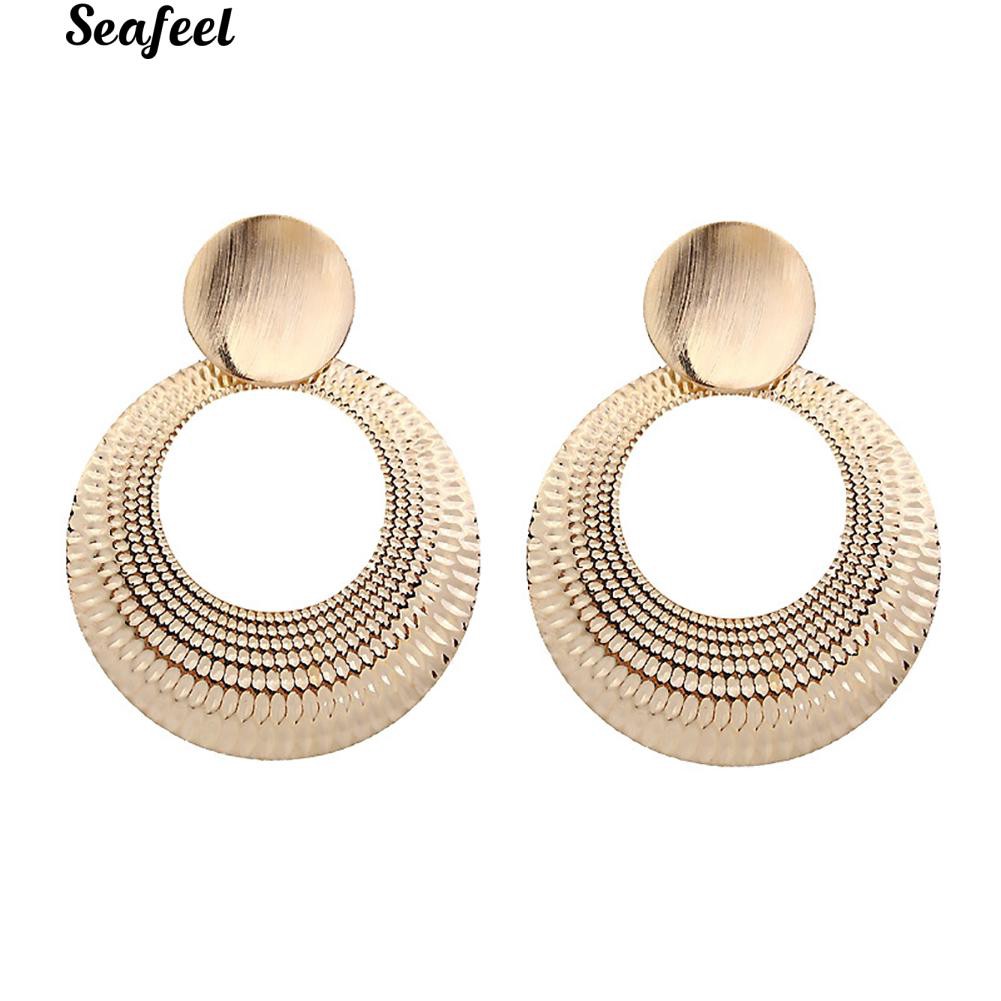 Khuyên tai dáng tròn lớn kiểu dáng sang trọng thời trang