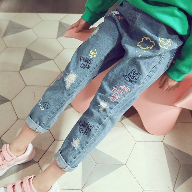 Quần jean dài lưng thun in họa tiết đa dạng dễ thương cho bé