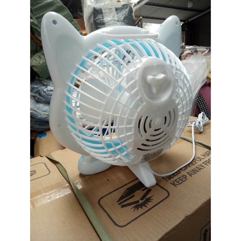 Quạt có dây cắm hình thú, quạt mini để bàn