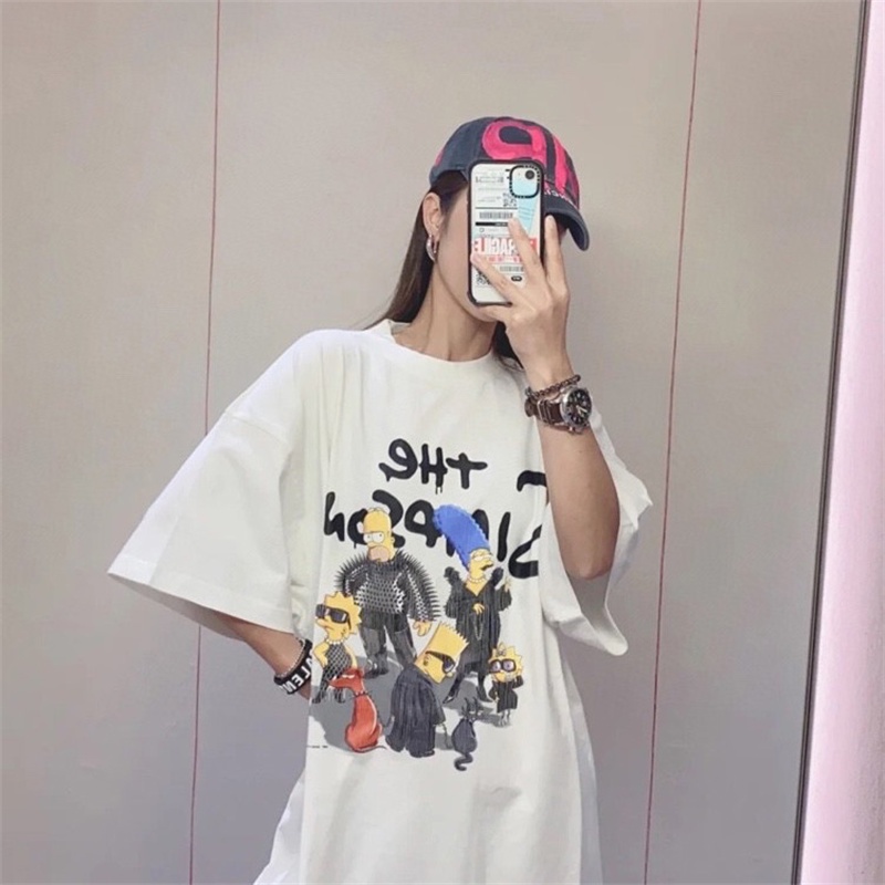 Balencia* Áo Thun Tay Ngắn Dáng Rộng Vừa Vặn Phía Trước In Họa Tiết The Simpsons Phiên Bản Giản Dị Thoải Mái