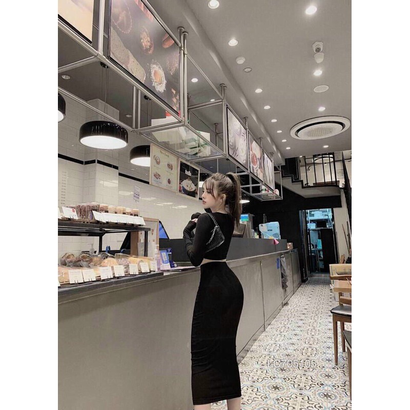 Set áo thun croptop tay dài + chân váy