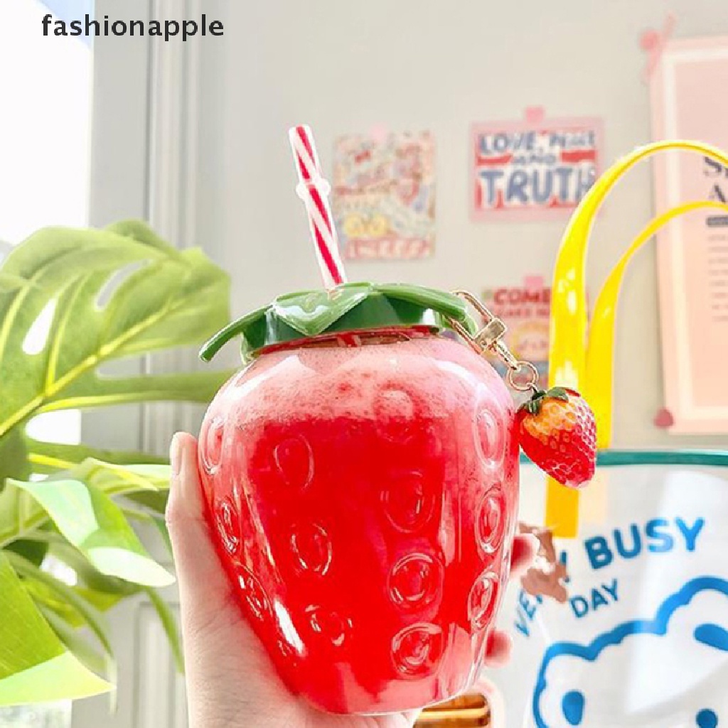 Bình Nước 500ml Kèm Ống Hút Hình Trái Dâu Dễ Thương