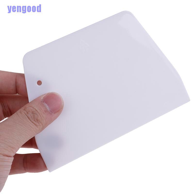 1 Dụng Cụ Cắt Bánh Hình Thang Tiện Dụng