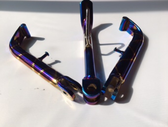 Chân chống mạ xi titan chắc khoẻ dùng mọi loại xe