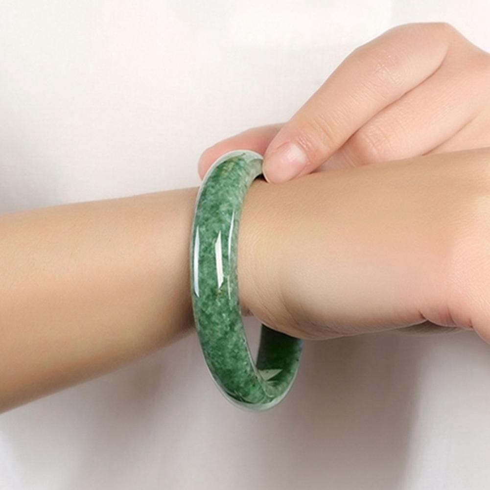 [Mã FAMAYFA giảm 10K đơn 50K] Vòng tay ngọc bích tự nhiên siêu đẹp 55-64mm | BigBuy360 - bigbuy360.vn