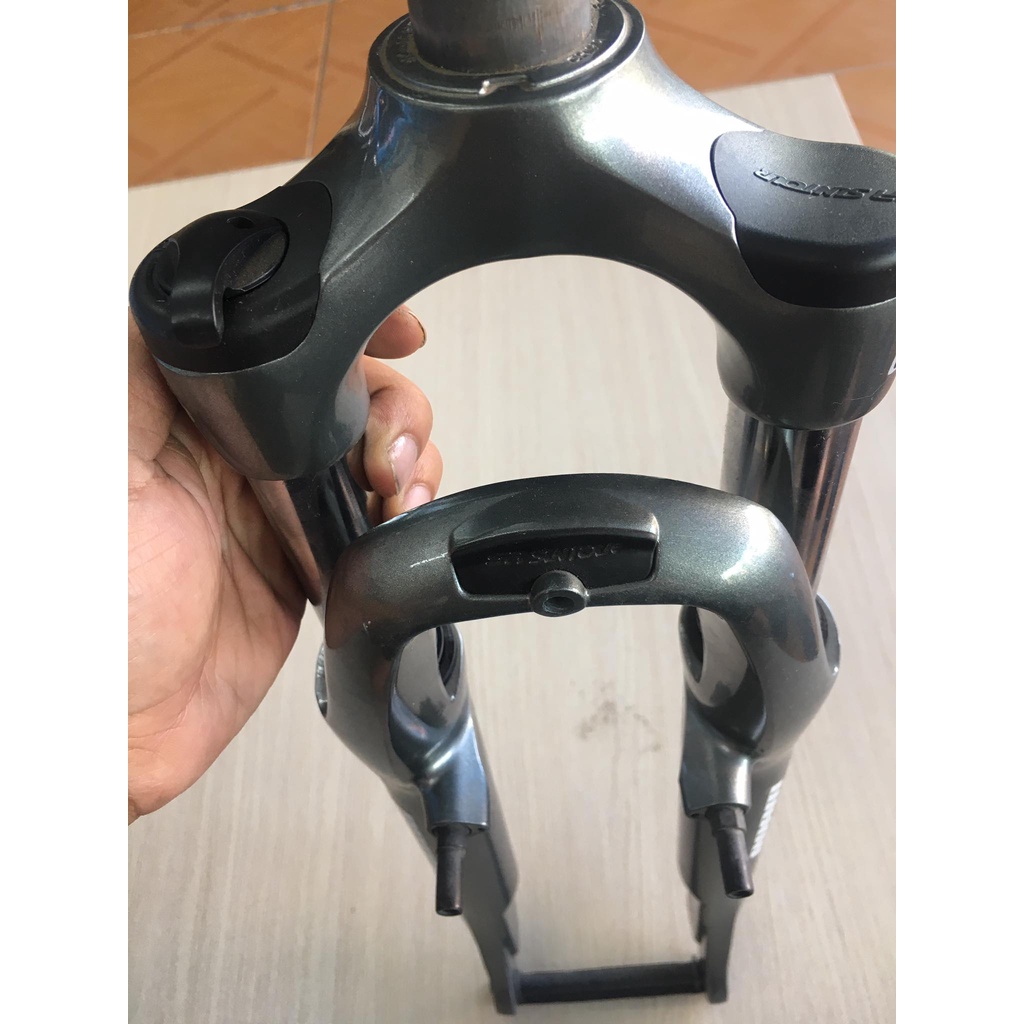 Thụt giảm xóc / càng giảm xóc GIANT ROAM Suntour 700C XE ĐẠP Tuaring