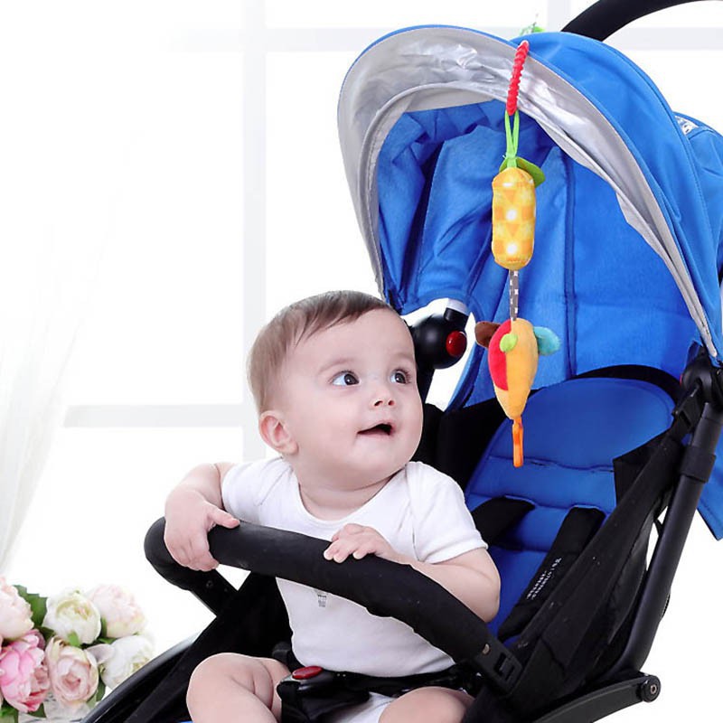 Đồ chơi xinh xắn treo nôi bé