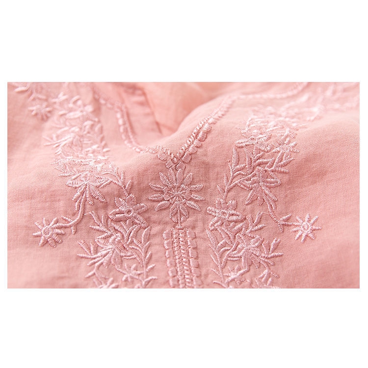 Áo Thun Cotton Lanh Tay Lửng Cổ Chữ v Dáng Rộng Thêu Họa Tiết Xinh Xắn Cho Nữ Size Lớn 3XL
