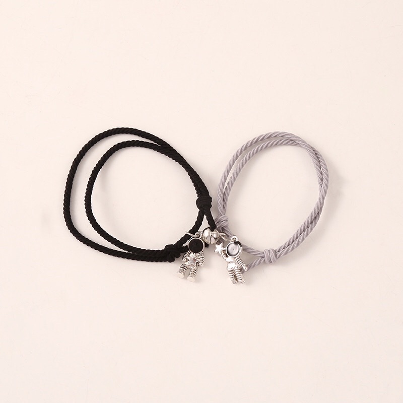 Vòng tay và dây chuyền cặp phi hành gia dễ thương handmade cho cặp đôi