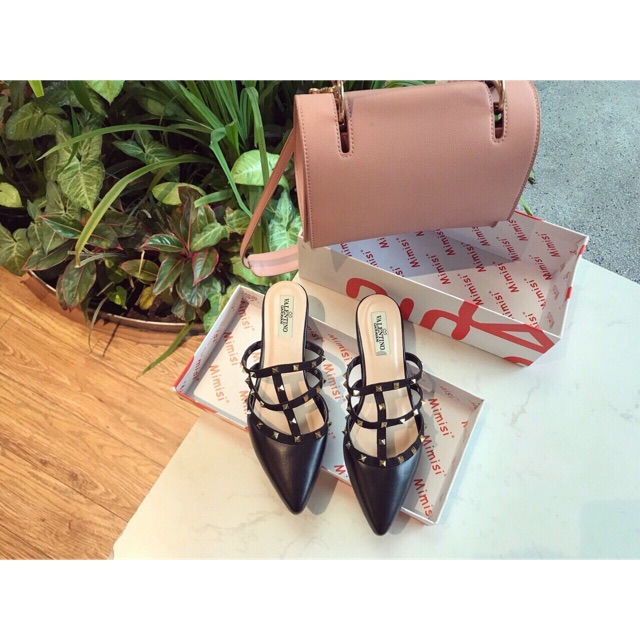 Sục đinh #Valentino sang chảnh